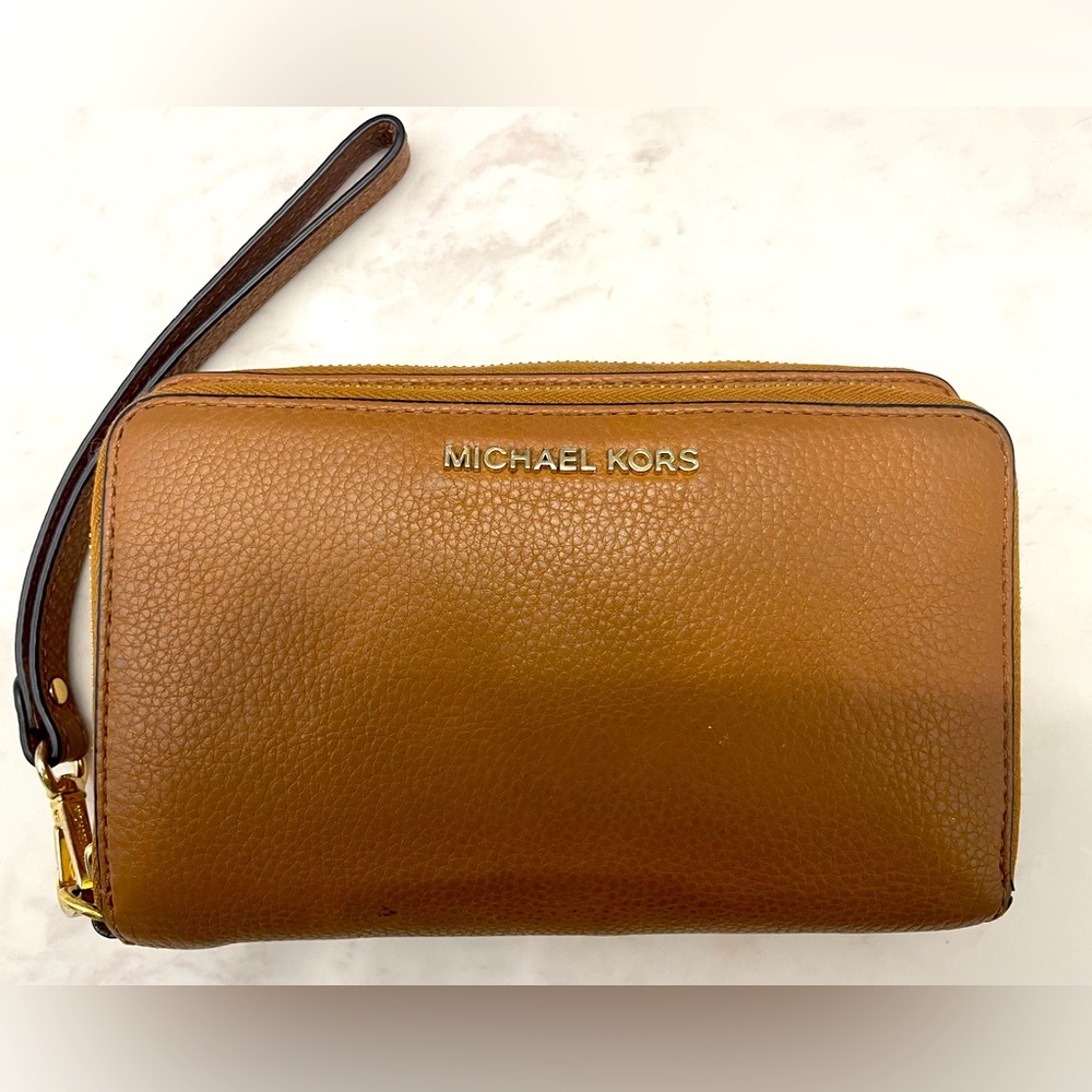 Michael Kors Double Zip Around wristlet wallet